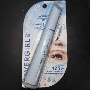 CoverGirl Lash Blast Supercloud Mascara 800 Super Black 125% Length